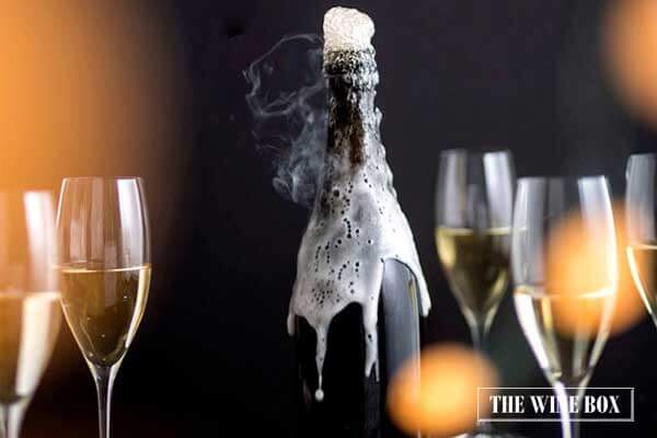 phân biệt rượu vang champagne và sủi bọt