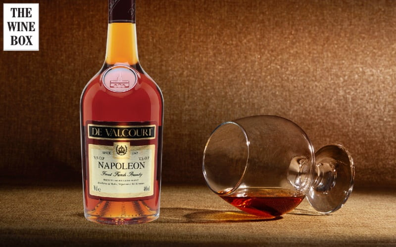 Một số thông tin về dòng rượu De Valcourt Vsop Brandy