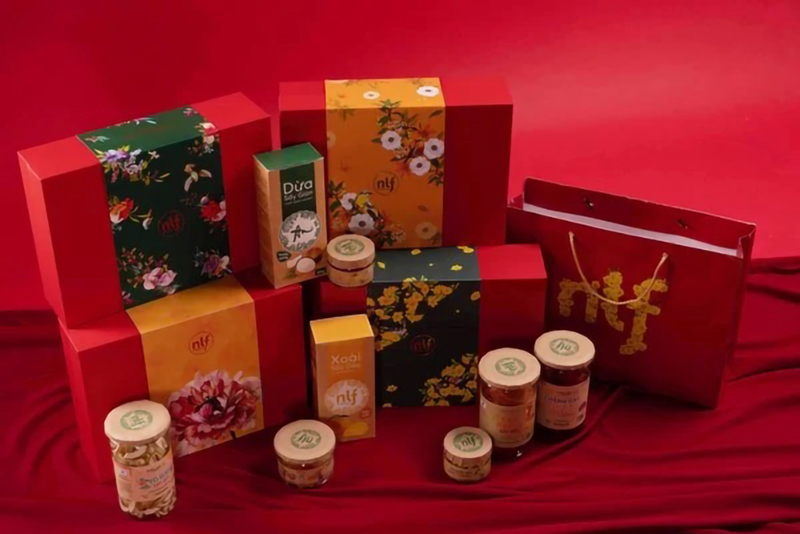 hộp quà tết sang trọng