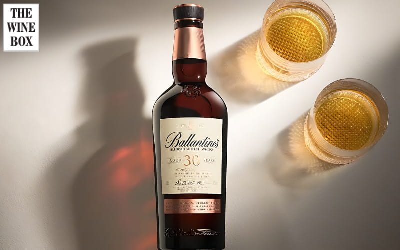 Những đặc điểm nổi bật của rượu Ballantine’s 30